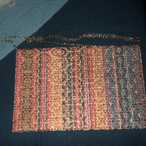 Colorful summer clutch with gold chain! - Picture 2 of 4